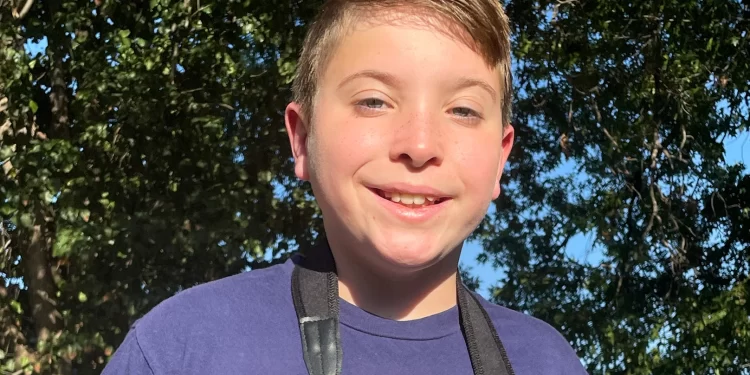 The Unlikely Rise of Samuel Henderson: A Young Bird Imitator Captivates the World